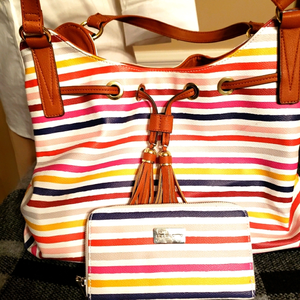 LIZ Claiborne purse and wallet